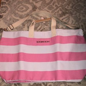 VICTORIAS SECRET WEEKEND BAG